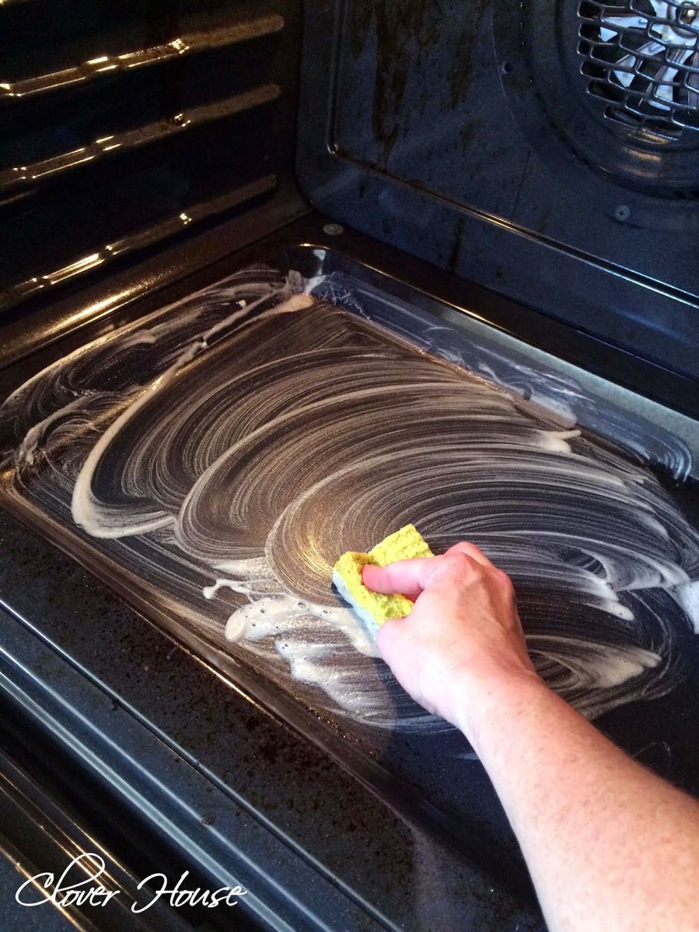 The Oven Floor Needed More Than a 20-Minute Soak