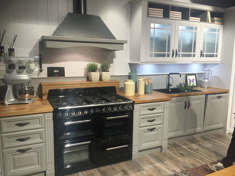 Traditional Kitchens Can Use Glass Without Losing Their Character