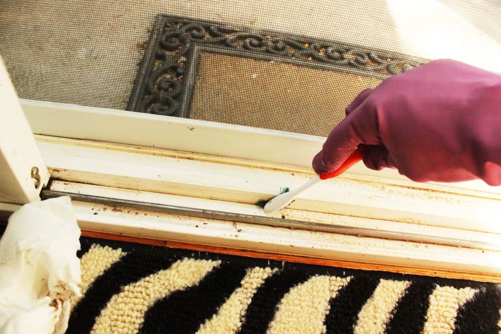 Use a Small Amount of Cleaner for the Remaining Residue