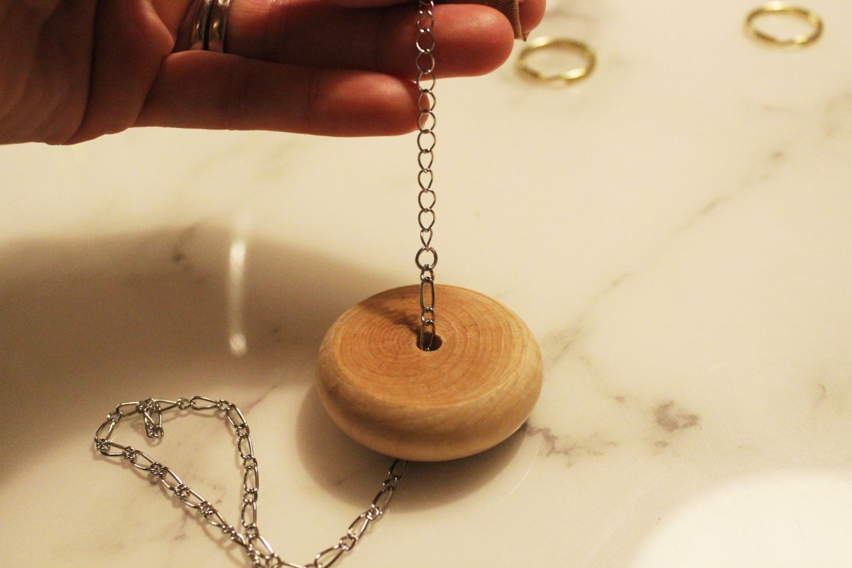 jewelry chain passes through the center