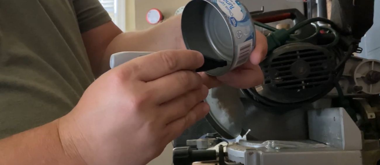 marking-tuna-can-water-level-with-sharpie