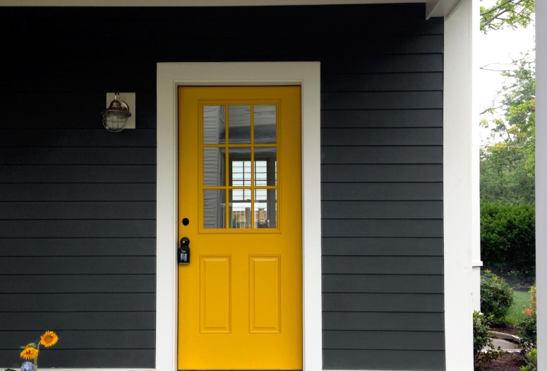 yellow front door meaning