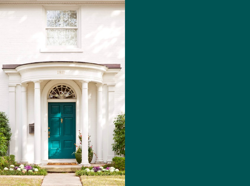 Create a Striking Look With a Teal Front Door