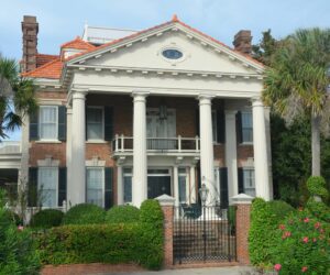 Antebellum Architecture: The History and Characteristics of This American Architectural Style