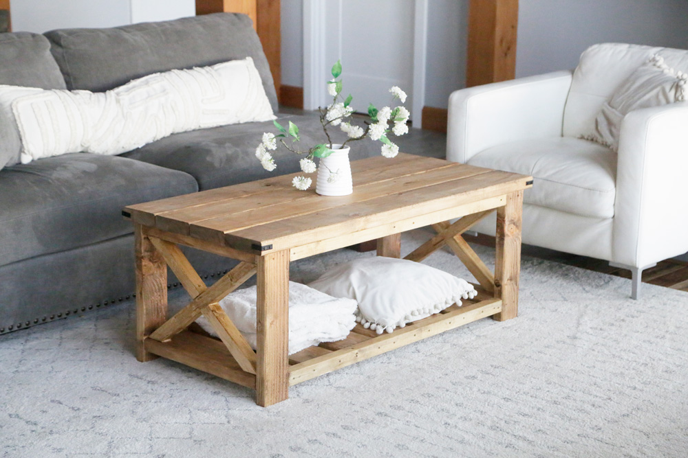 How to Build a Farmhouse Coffee Table (with storage)- free building plans -  The Creative Mom